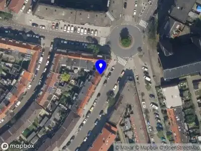 Ambulance met gepaste spoed naar de Lekstraat in Schiedam