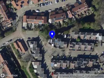 Ambulance met grote spoed naar de Esdoornlaan in Hellevoetsluis