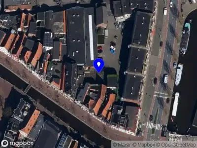 Brandweer met gepaste spoed naar de Amelandsdwinger in Leeuwarden vanwege een buitenbrand