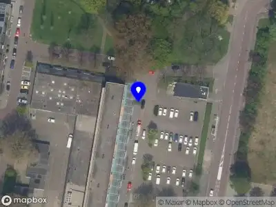 Ambulance met gepaste spoed naar de Dirk de Derdelaan in Vlaardingen
