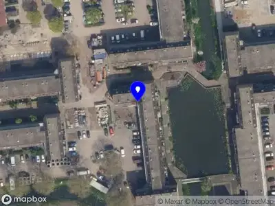 Ambulance met grote spoed naar de Parsifal in Capelle aan den IJssel