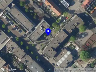 Ambulance met grote spoed naar de Smirnoffstraat in Utrecht vanwege voertuigbrand