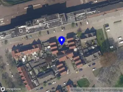 Ambulance met grote spoed naar de Bisonstraat in Rotterdam