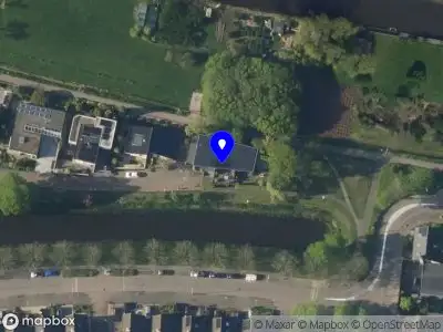 Ambulance met grote spoed naar de Tjalk in Alphen aan den Rijn