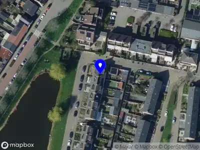 Ambulance met gepaste spoed naar de Olivier van Noortsingel in Oud-Beijerland
