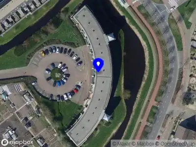 Ambulance met grote spoed naar de Atalanta in Hellevoetsluis