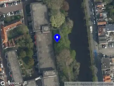 Ambulance met grote spoed naar de Houtmansplantsoen in Gouda