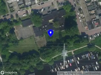 Brandweer met grote spoed naar de Veldbloemenweg in Zaandam vanwege middelgrote brand