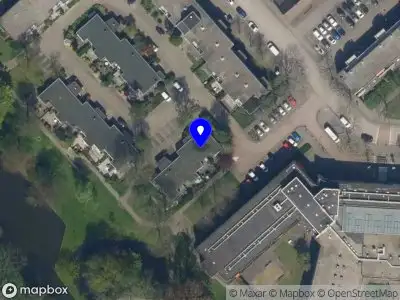 Ambulance met grote spoed naar de Jan van Zutphenhof in Krimpen aan den IJssel