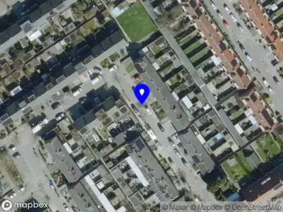 Brandweer met gepaste spoed naar de Krabbestraat in Eindhoven vanwege een liftopsluiting