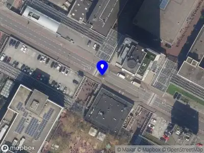 Ambulance met grote spoed naar de Liesveldviaduct in Vlaardingen