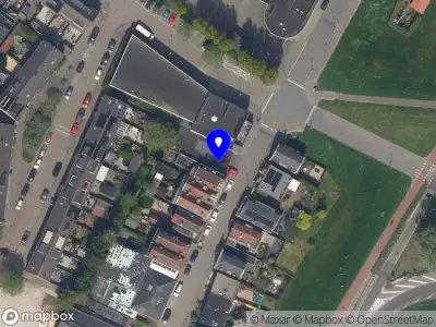 Ambulance met grote spoed naar de Bovenstraat in Rotterdam