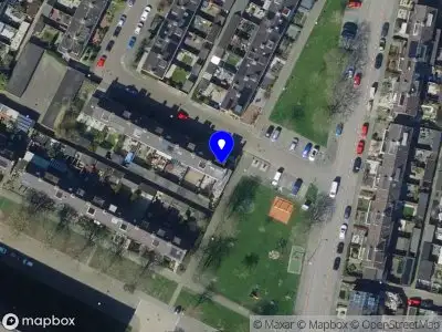 Ambulance met grote spoed naar de Schultz van Haegenstraat in Hendrik-Ido-Ambacht