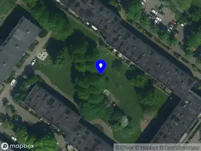 Ambulance met gepaste spoed naar de Grootzeilhof in Amsterdam