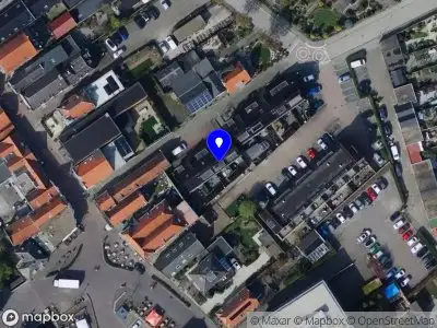 Ambulance met grote spoed naar de Schoolstraat in Strijen