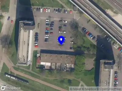 Ambulance met gepaste spoed naar de Louis Raemaekersstraat in Schiedam