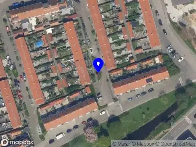 Ambulance met gepaste spoed naar de Anemoonstraat in Capelle aan den IJssel
