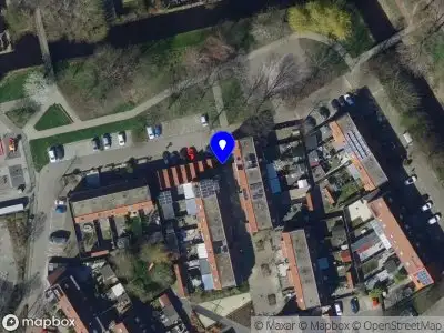 Brandweer met grote spoed naar de De Windhond in Hellevoetsluis vanwege voertuigbrand