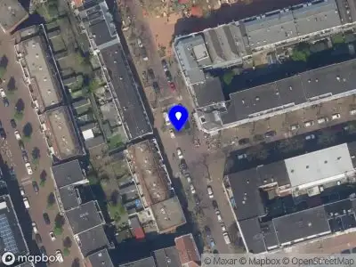 Brandweer met gepaste spoed naar de Veerlaan in Rotterdam