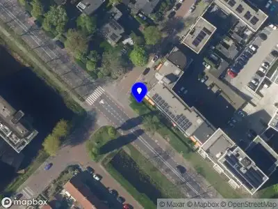 Ambulance met grote spoed naar de Veurselaan in Voorburg