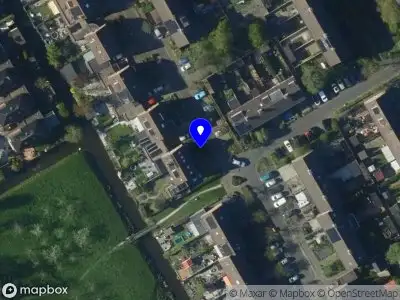 Brandweer met gepaste spoed naar de Vriendschaplaan in Blokker vanwege een buitenbrand