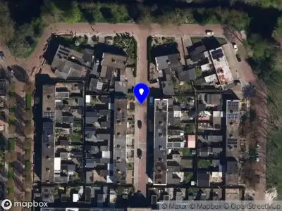 Brandweer met gepaste spoed naar de Tesselschadestraat in Hoogezand vanwege afhijsen patient