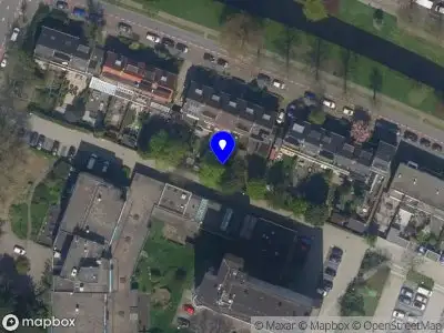 Ambulance met grote spoed naar de Willem de Zwijgerlaan in Schiedam