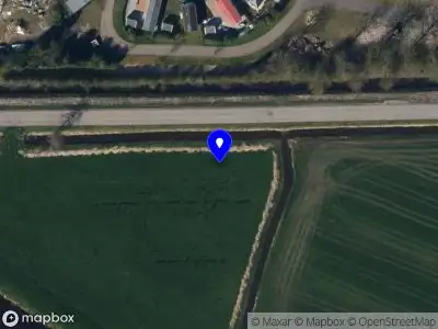 Brandweer met gepaste spoed naar de Kûkhernsterwei in De Westereen vanwege een buitenbrand