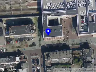 Brandweer met gepaste spoed naar de Johanna van Polanentoren in Breda vanwege een liftopsluiting