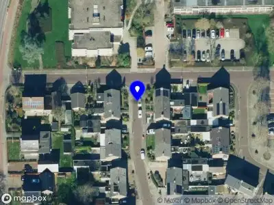 Brandweer met grote spoed naar de Van Hogendorpstraat in Hoogeveen vanwege afhijsen patient