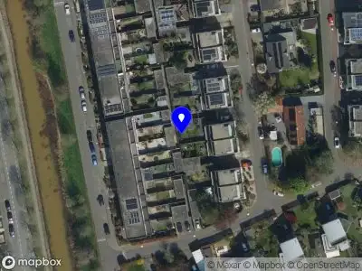 Brandweer met gepaste spoed naar de Blauwtjes in Breda vanwege een buitenbrand