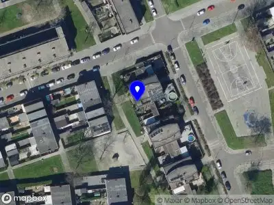 Ambulance met gepaste spoed naar de Curcumastraat in Hoogvliet Rotterdam