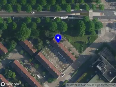 Ambulance met grote spoed naar de Zorgwijkstraat in Amsterdam