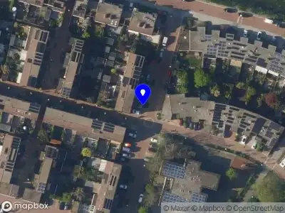 Ambulance met grote spoed naar de Essenburg in Alphen aan den Rijn