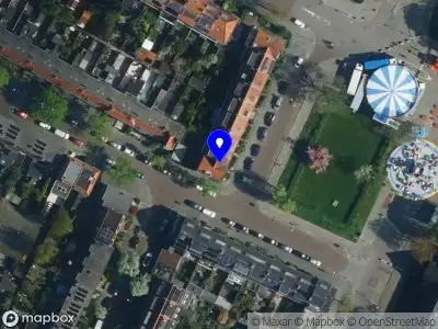 Ambulance met gepaste spoed naar de Marnixplein in Haarlem