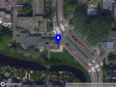 Ambulance met gepaste spoed naar de Zwartemeerlaan in Leiden