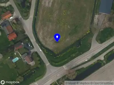 Ambulance met grote spoed naar de Vleerdamsedijk in Rockanje