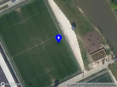 Ambulance met grote spoed naar de Olympiaweg in Rotterdam