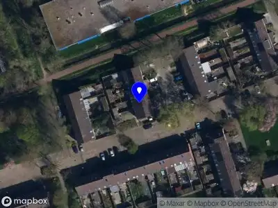 Ambulance met grote spoed naar de Melisseweg in Groningen