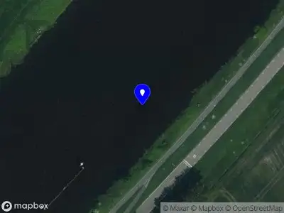 Ambulance en brandweer met grote spoed naar de Zijkanaal C in Spaarndam vanwege personen te water