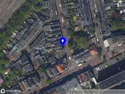 Ambulance met gepaste spoed naar de Reitzstraat in Leiden