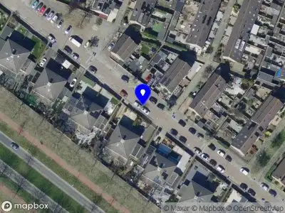 Brandweer met grote spoed naar de Reinier Kloegstraat in Hoogvliet Rotterdam vanwege een buitenbrand