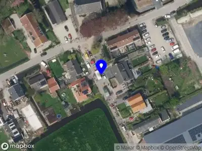 Ambulance met grote spoed naar de Kerkweg in Brandwijk