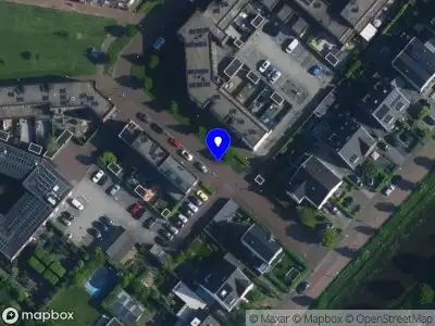Ambulance met grote spoed naar de Burgemeester Jansoniushof in Hoofddorp