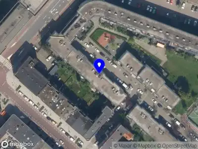 Brandweer met gepaste spoed naar de Celsiusstraat in Schiedam vanwege een buitenbrand