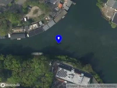 Brandweer met gepaste spoed naar de Nieuwe Havenweg in Hilversum