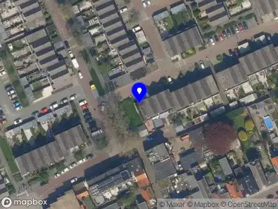 Ambulance met grote spoed naar de Lijnbaan in Maassluis