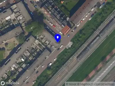Ambulance met gepaste spoed naar de Aert van Nesstraat in Vlaardingen