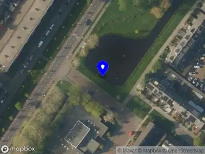 Ambulance met grote spoed naar de Van Polanenpark in Wassenaar