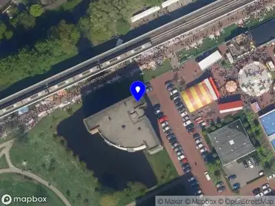 Ambulance met gepaste spoed naar de Lijstersingel in Capelle aan den IJssel